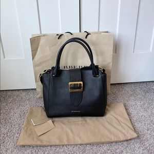 Burberry The Medium Buckle Tote in Black Leather